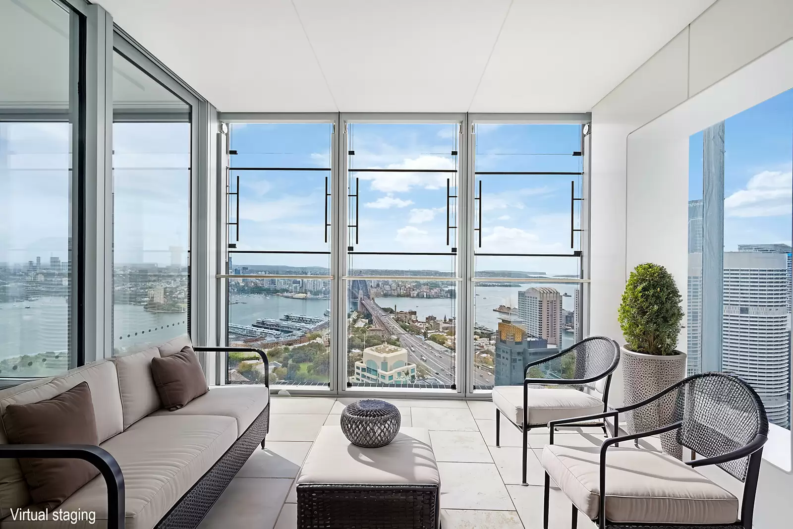 7/4 Ben Boyd Road, Fig Tree Pocket - Image 1