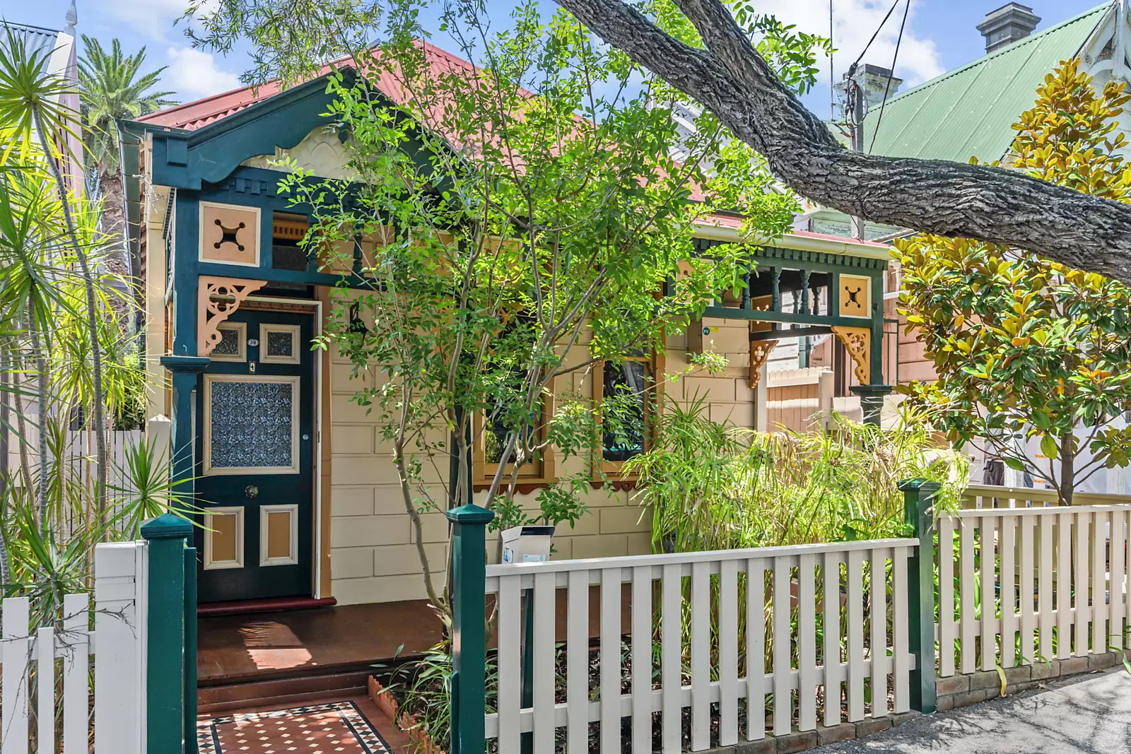6/57 Grasmere Road, Tennyson - Image 1