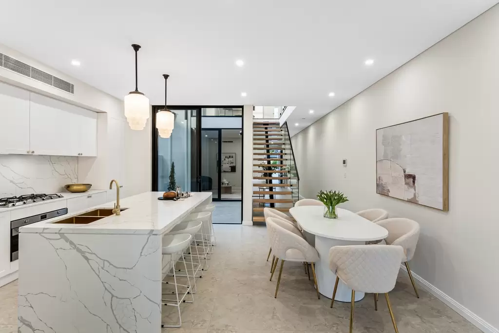 2/73 Gardyne Street, Bronte, Pitt Town - Image 1