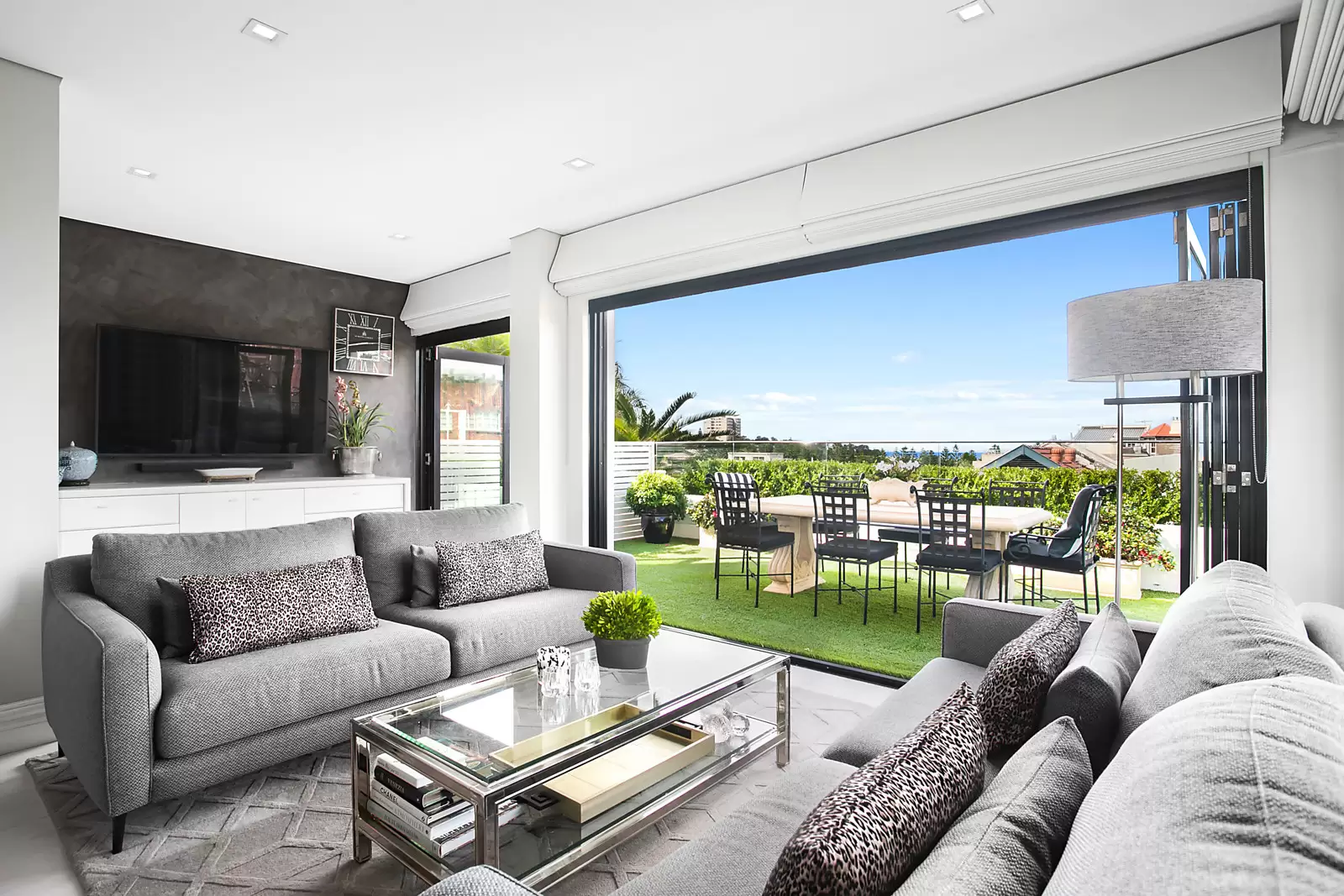1/180-186 Coogee Bay Road, Coogee, Jindalee - Image 1