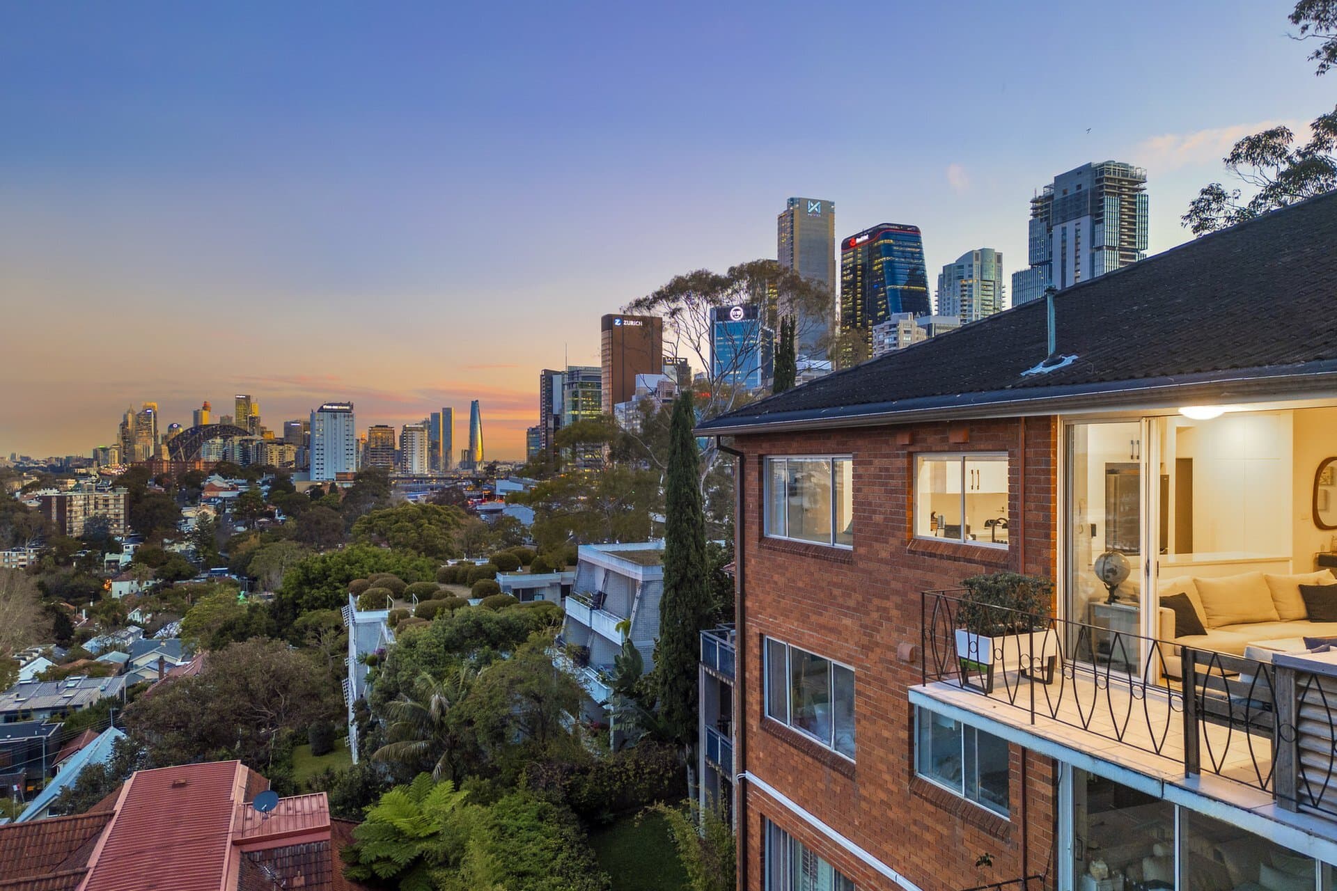 11/389A Alfred Street North Neutral, Drummoyne - Image 1