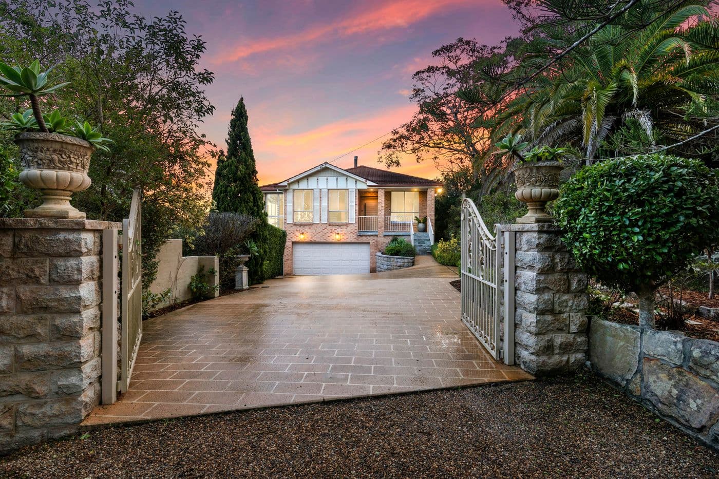 12 Coora Road, Yowie Bay - Image 1