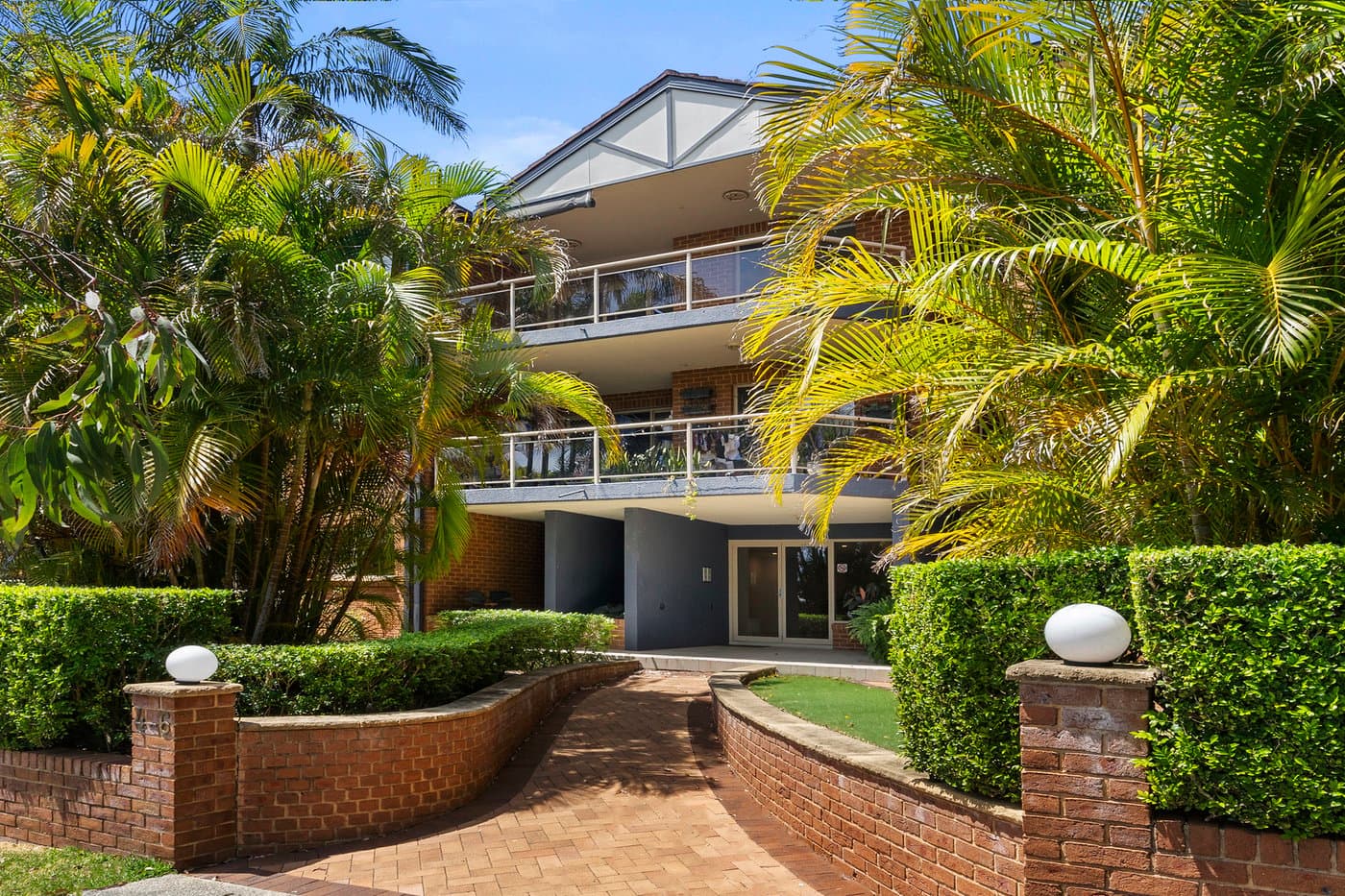 9/4-6 Vista Street, Caringbah - Image 1