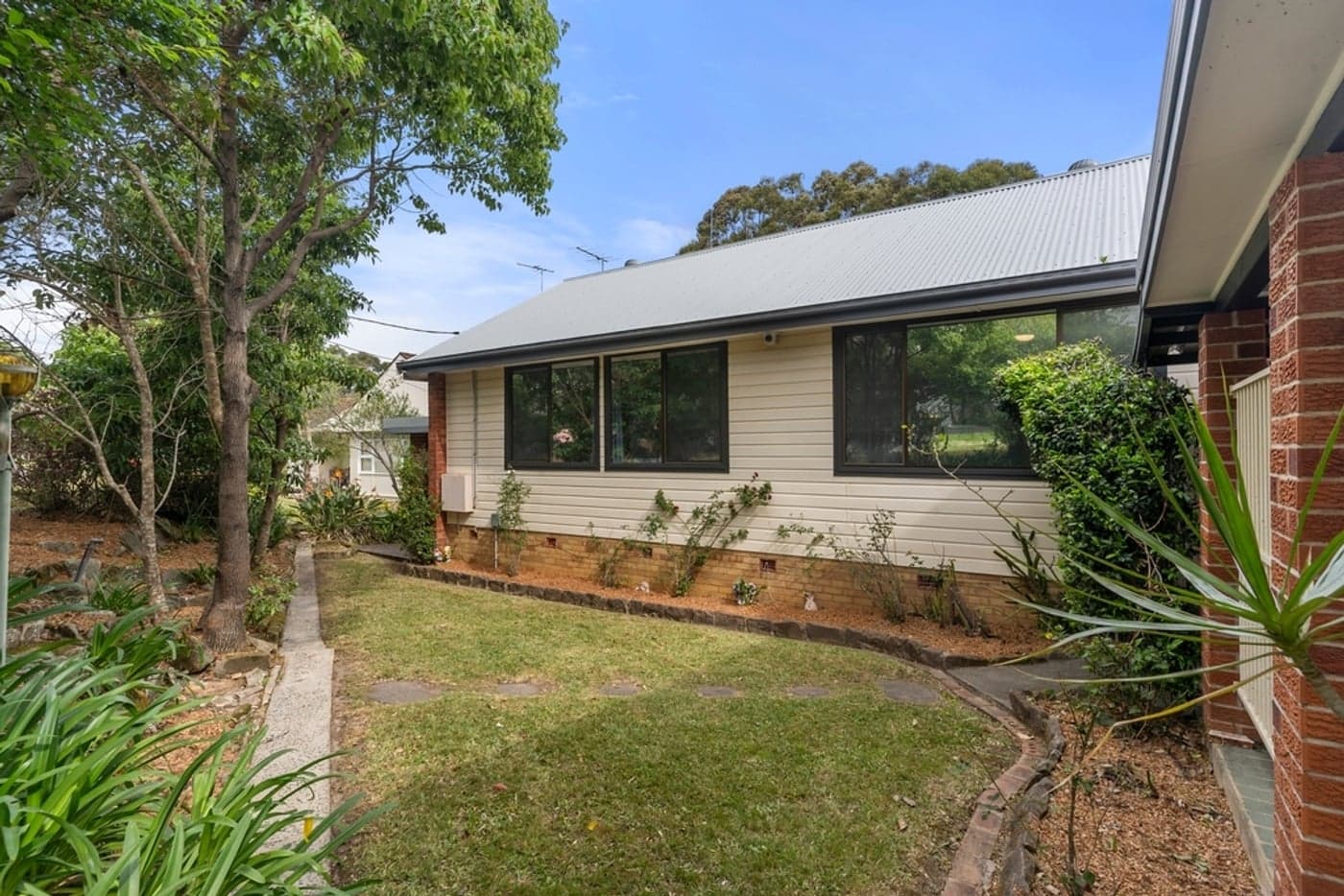 6 Erang Avenue, Kirrawee - Image 1