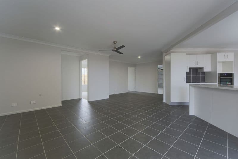 15/4 Galaup Street, Little Bay - Image 1