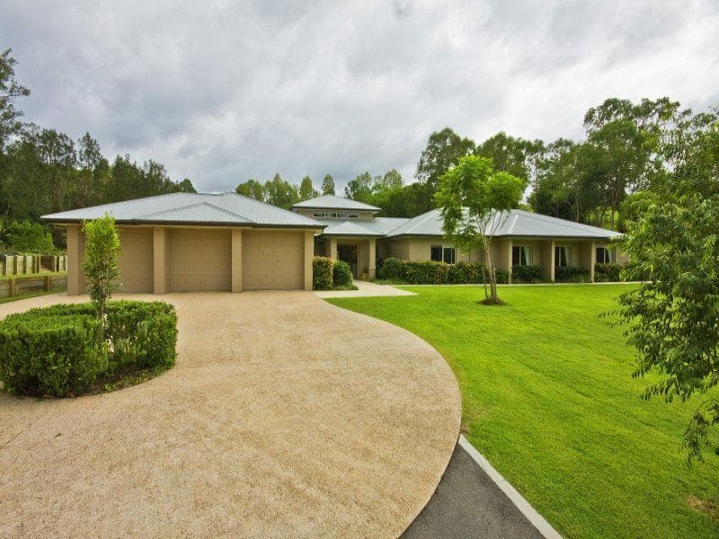 1/18 Oaks Avenue, Pullenvale - Image 1