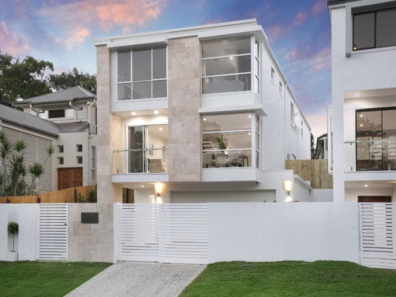 108 Ninth Avenue, St Lucia - Image 1