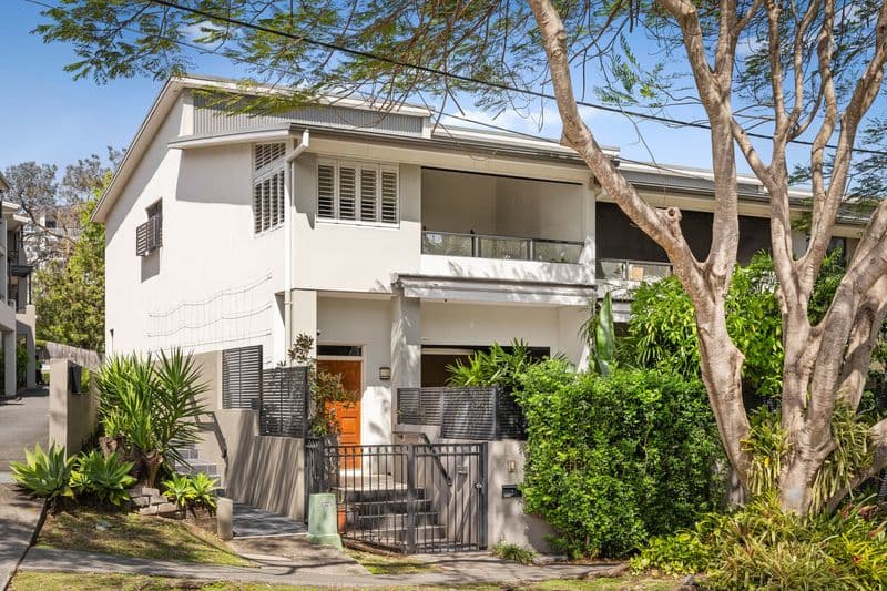 3/7 Silver Street, Randwick, Indooroopilly - Image 1