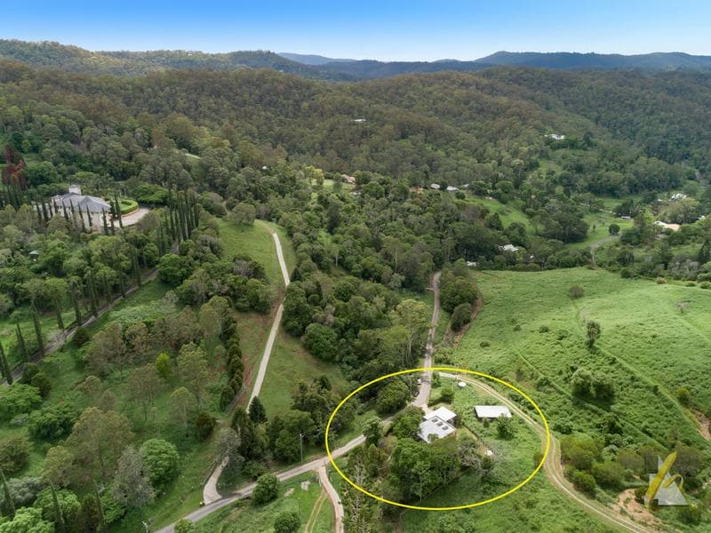 426 Savages Road, Brookfield - Image 1