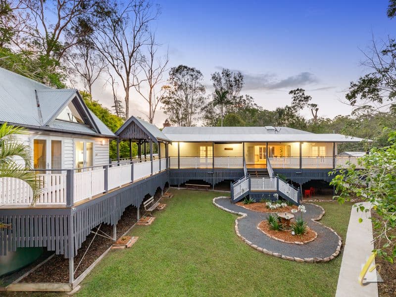 10 Dolman Road, Anstead - Image 1