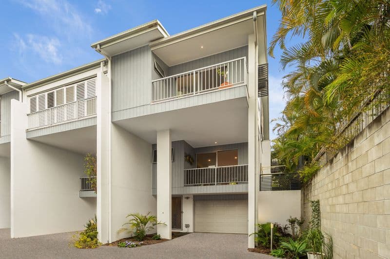 4/74 Alpha Street, Taringa - Image 1