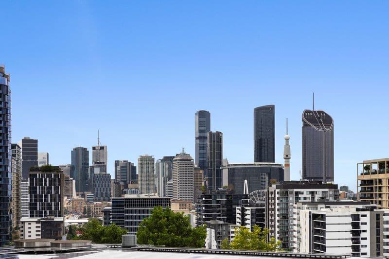 81204/23 Mollison Street, West End - Image 1