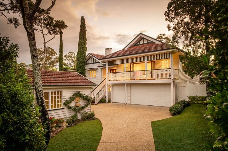 8a Gleneagle Street, Kenmore - Image 1