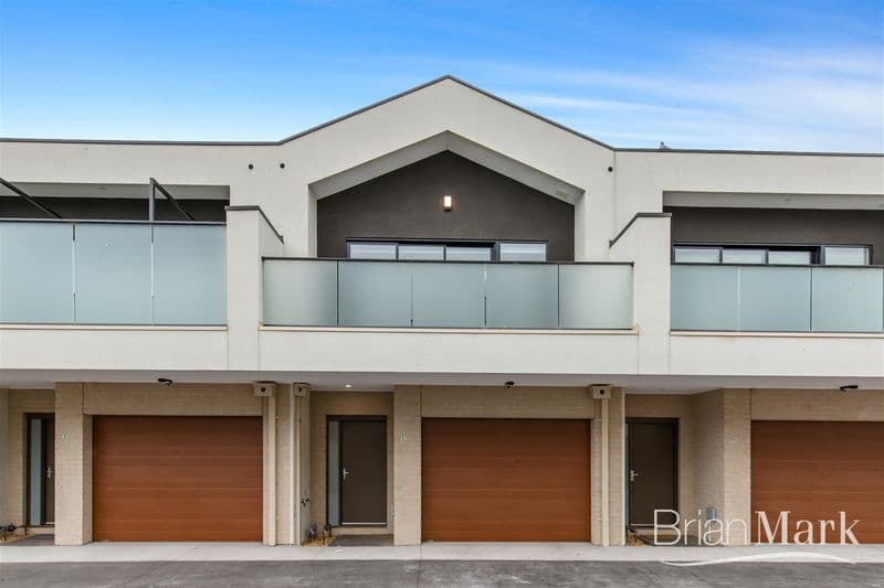 5 Mullavey Place, Werribee - Image 1