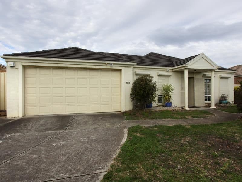 229 Hogans Road, Hoppers Crossing - Image 1