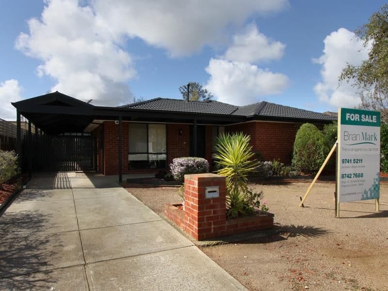 24 Thoroughbred Avenue, Werribee - Image 1