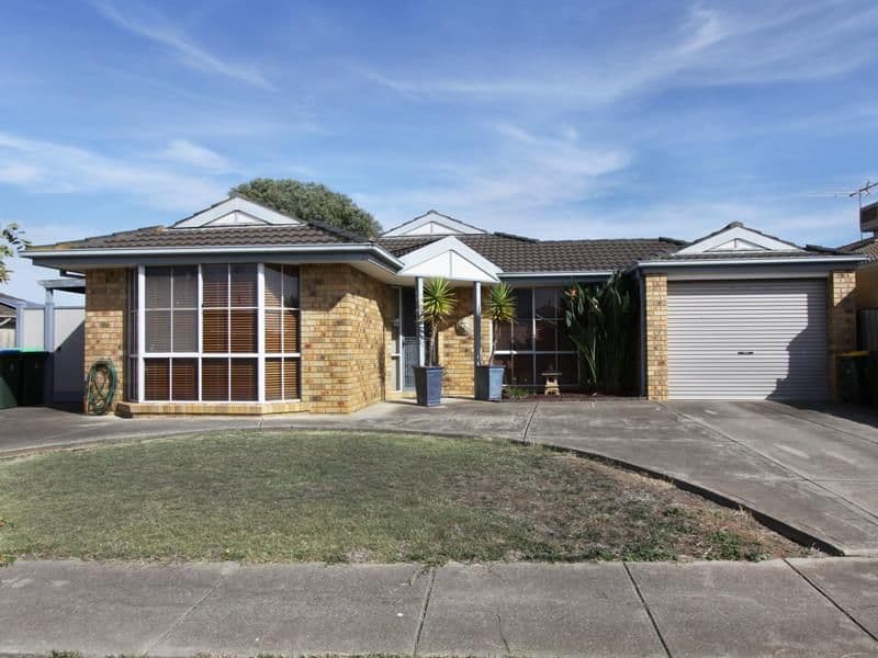 9 Karinya Close, Werribee - Image 1