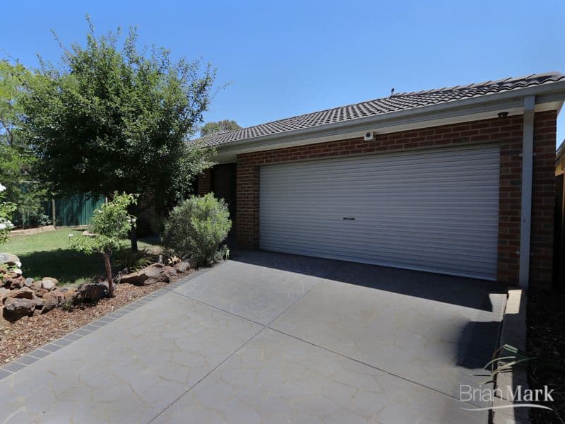 18 Mount Eagle Way, Wyndham Vale - Image 1