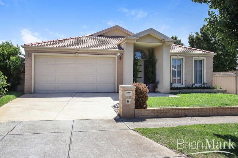 40 Macadamia Grove, Werribee - Image 1