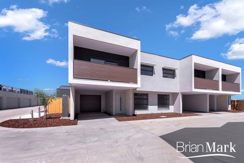 4/20 Dutruc Street, Randwick, Wyndham Vale - Image 1