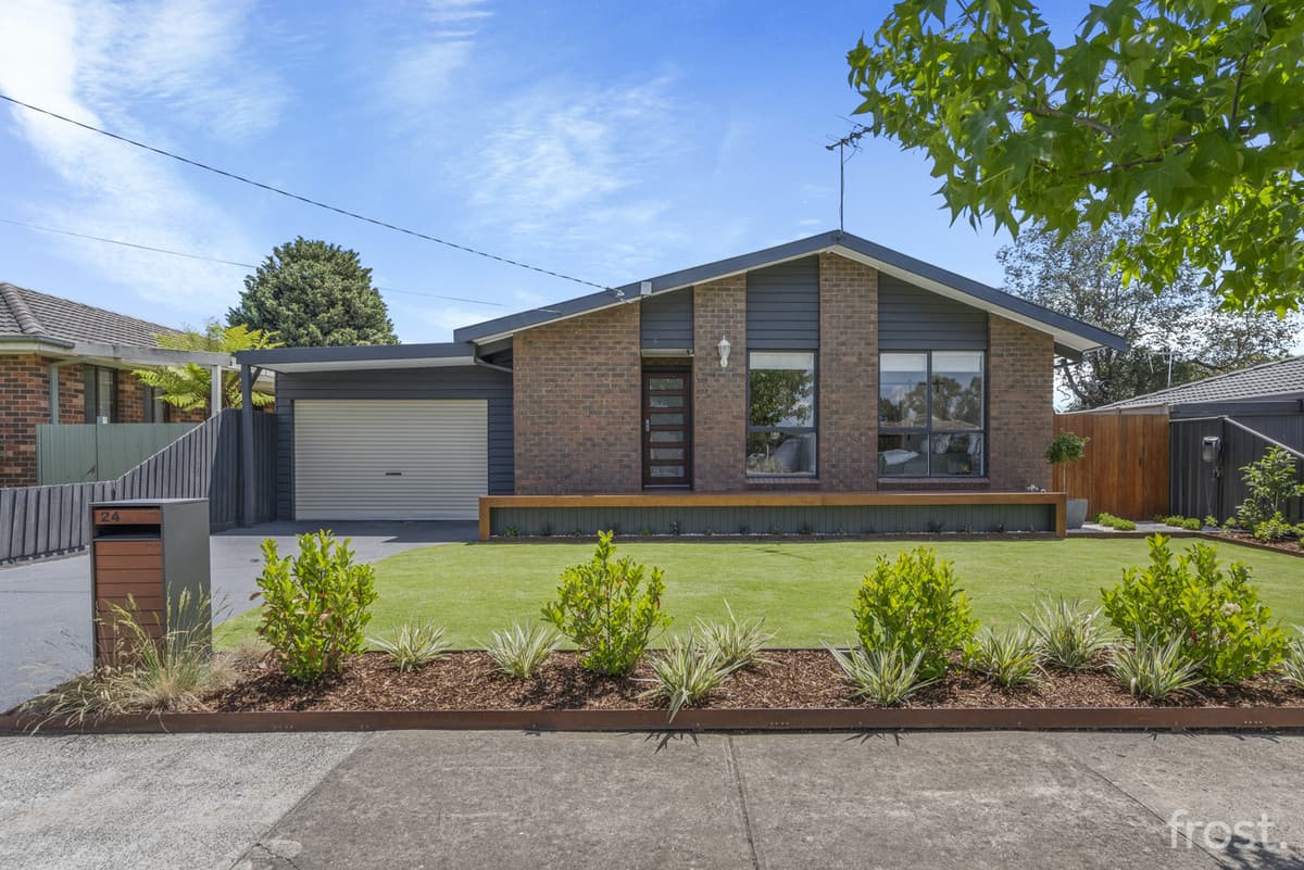 105/3 Black Lion Place, Kensington, Mernda - Image 1