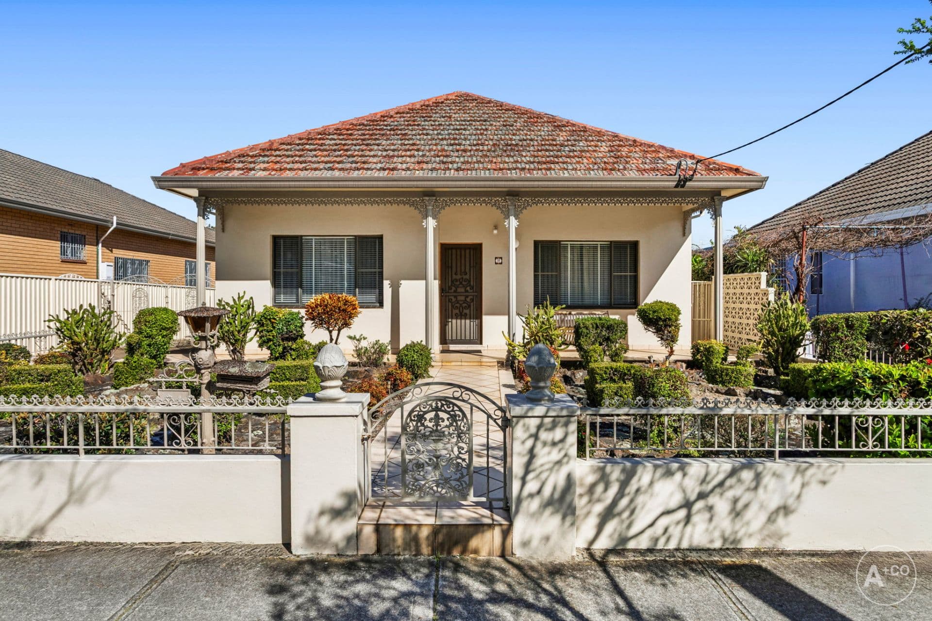 77 Harcourt Parade, Rosebery, Rosebery - Image 1
