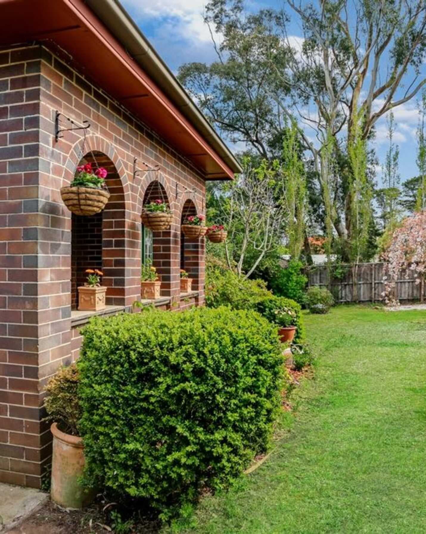 2 Nicholas Avenue Bundanoon, Bundanoon - Image 1