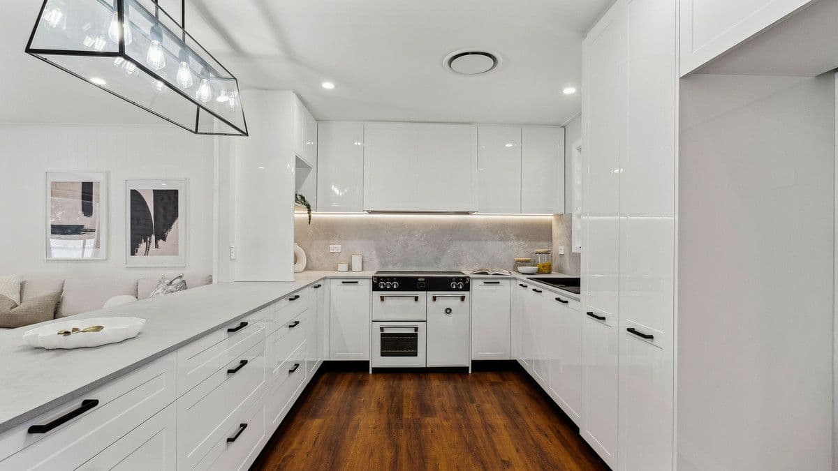 31 Rio Vista Boulevard, Broadbeach Waters, QLD 4218, Broadbeach Waters - Image 1