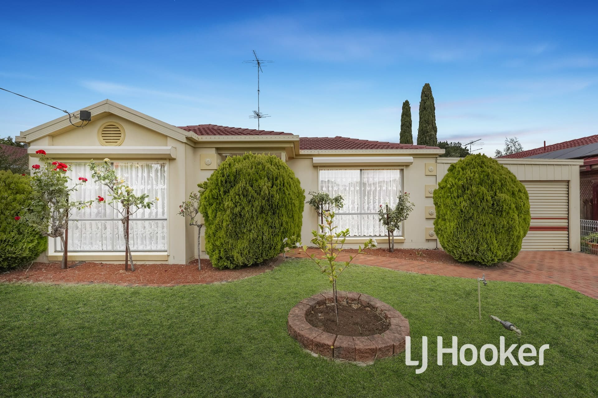 8 Warana Drive, Hampton Park, Hampton Park - Image 1