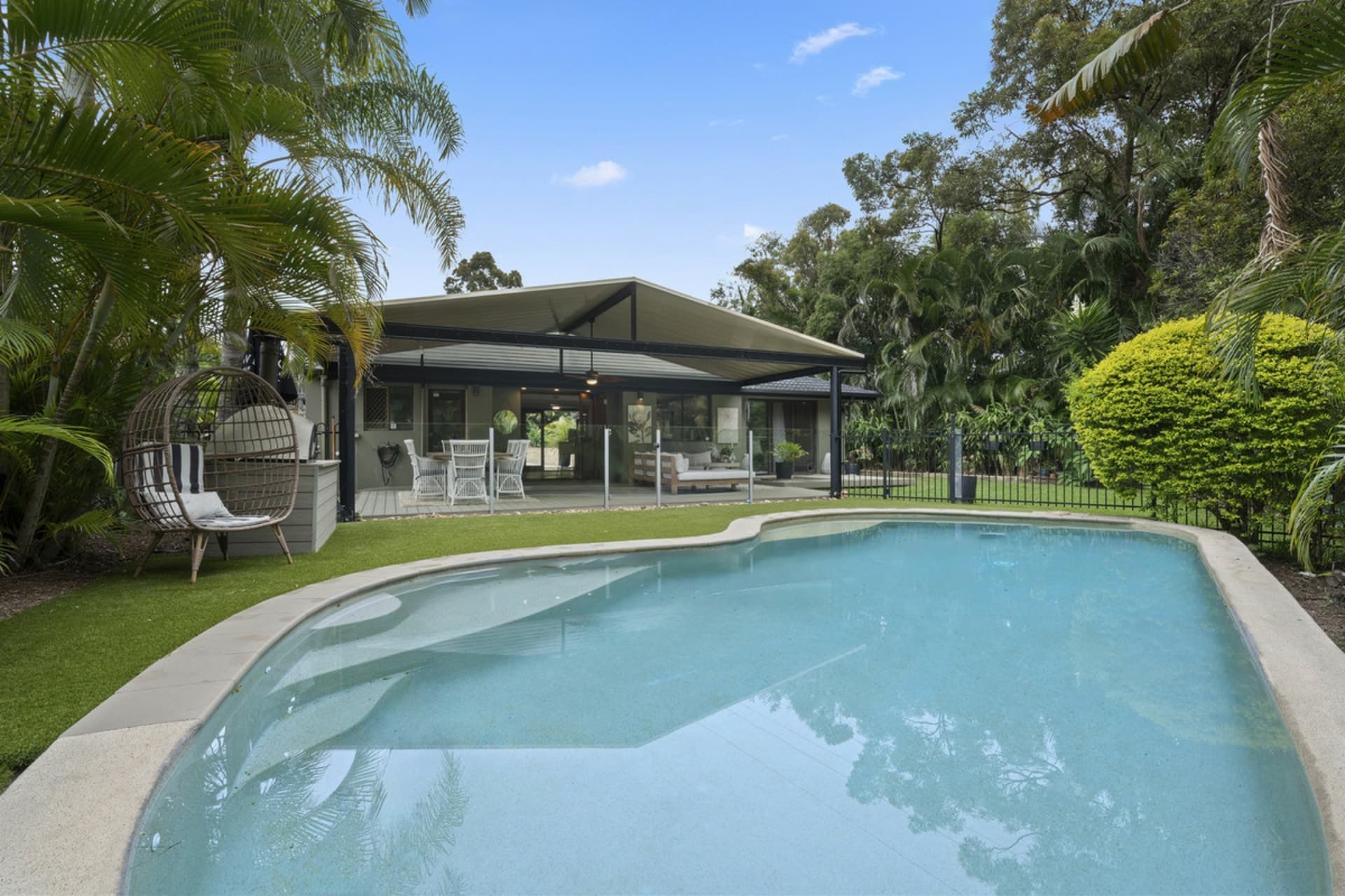 81 Alexander Drive, Highland Park, Highland Park - Image 1