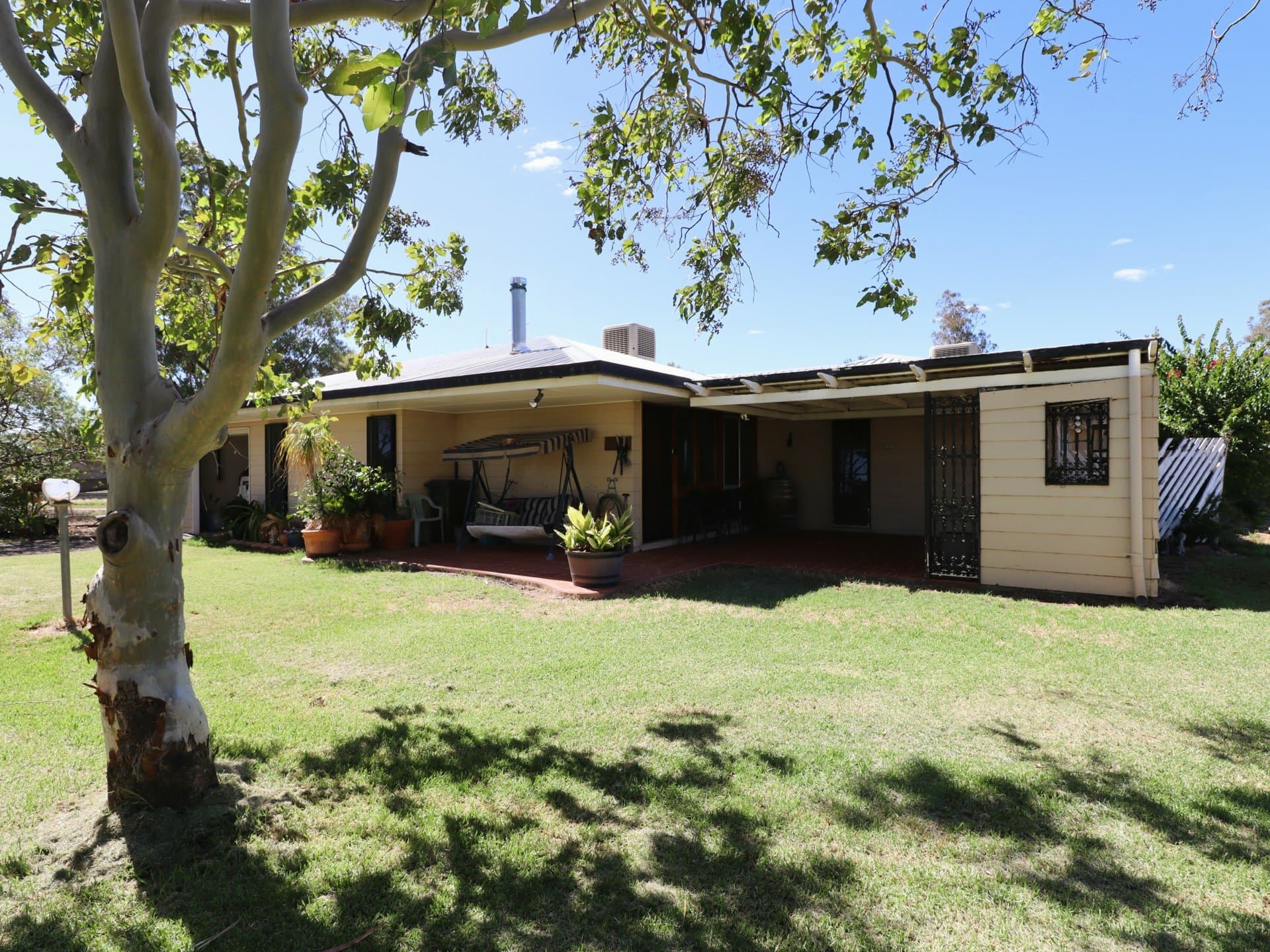 260 Geoghegan Road, Roma, Roma - Image 1