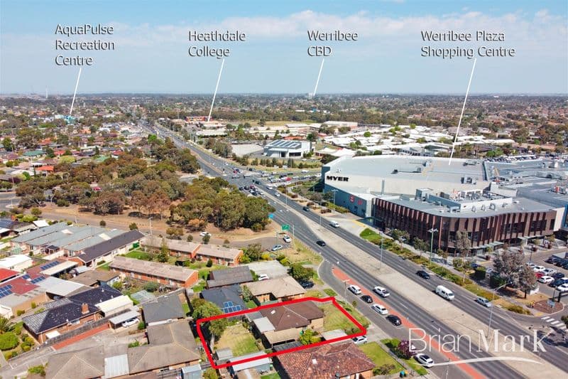2/136 Coogee Bay Road, Hoppers Crossing - Image 1