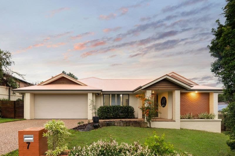 7 Sandlewood Close, Moggill - Image 1