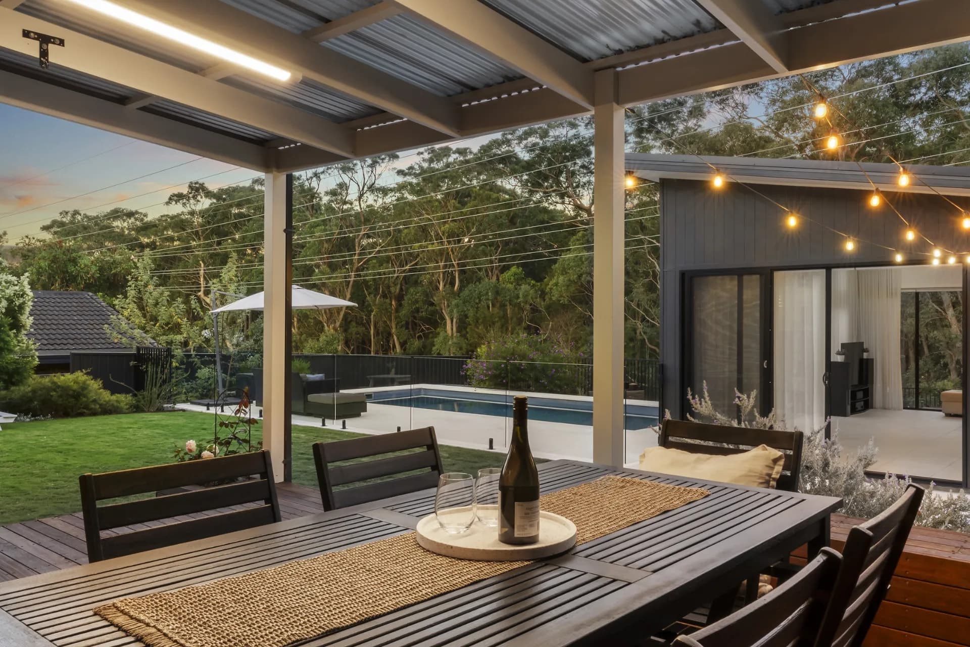33 Seaview Close, Eleebana - Image 1
