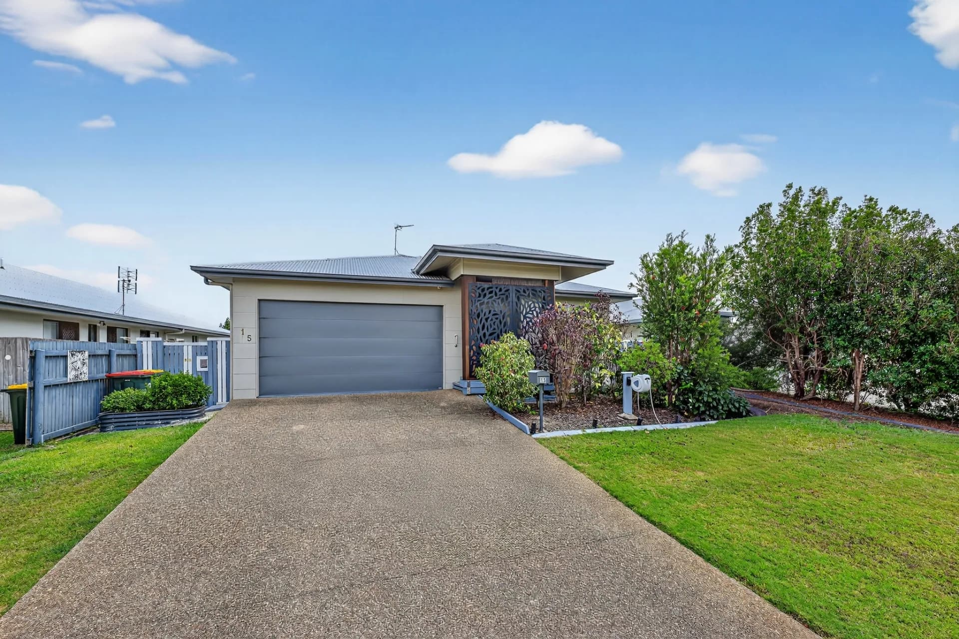15 Featherwood Street, Mount Low, QLD, Mount Low - Image 1