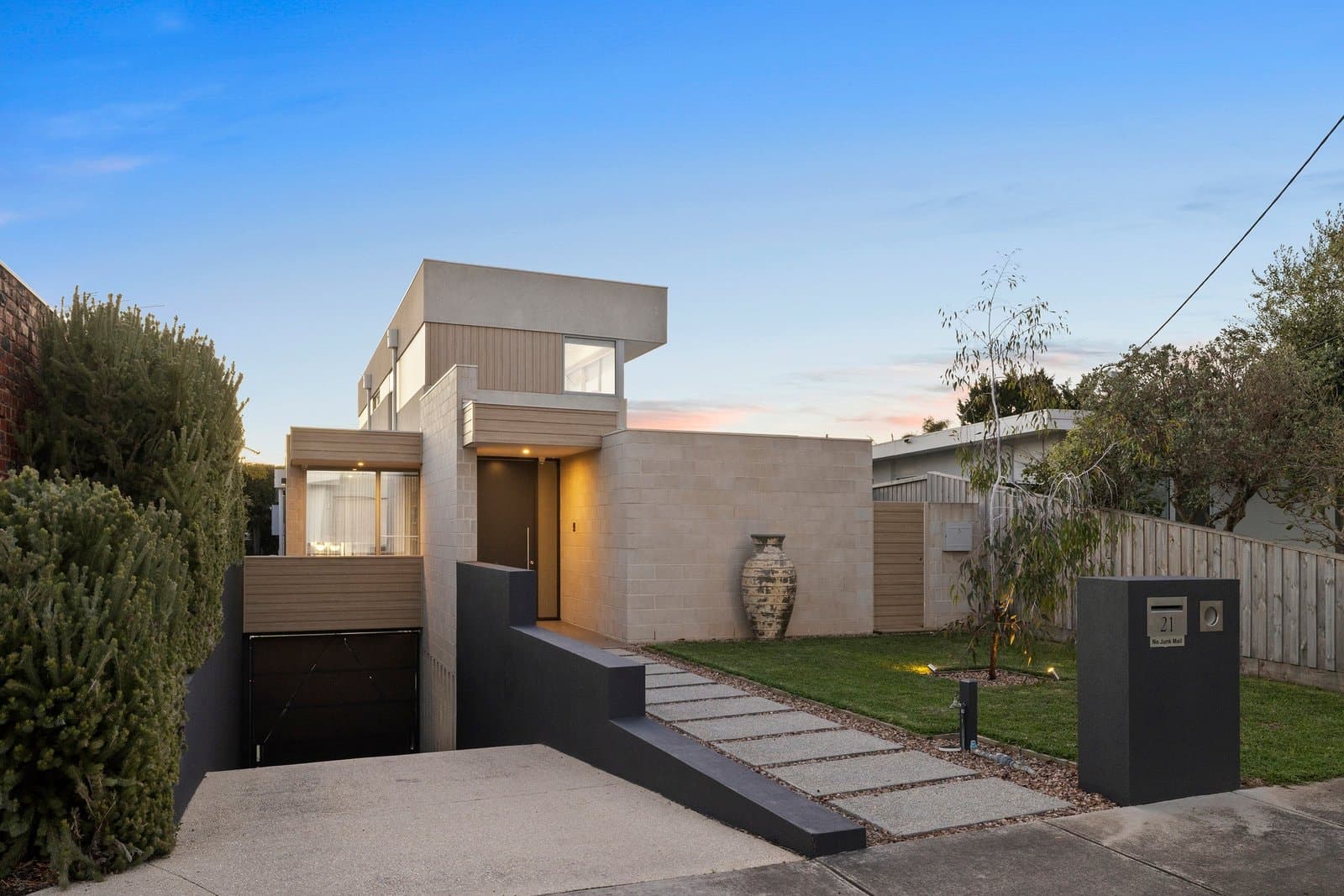 21 Bent Parade, Black Rock, Black Rock - Image 1
