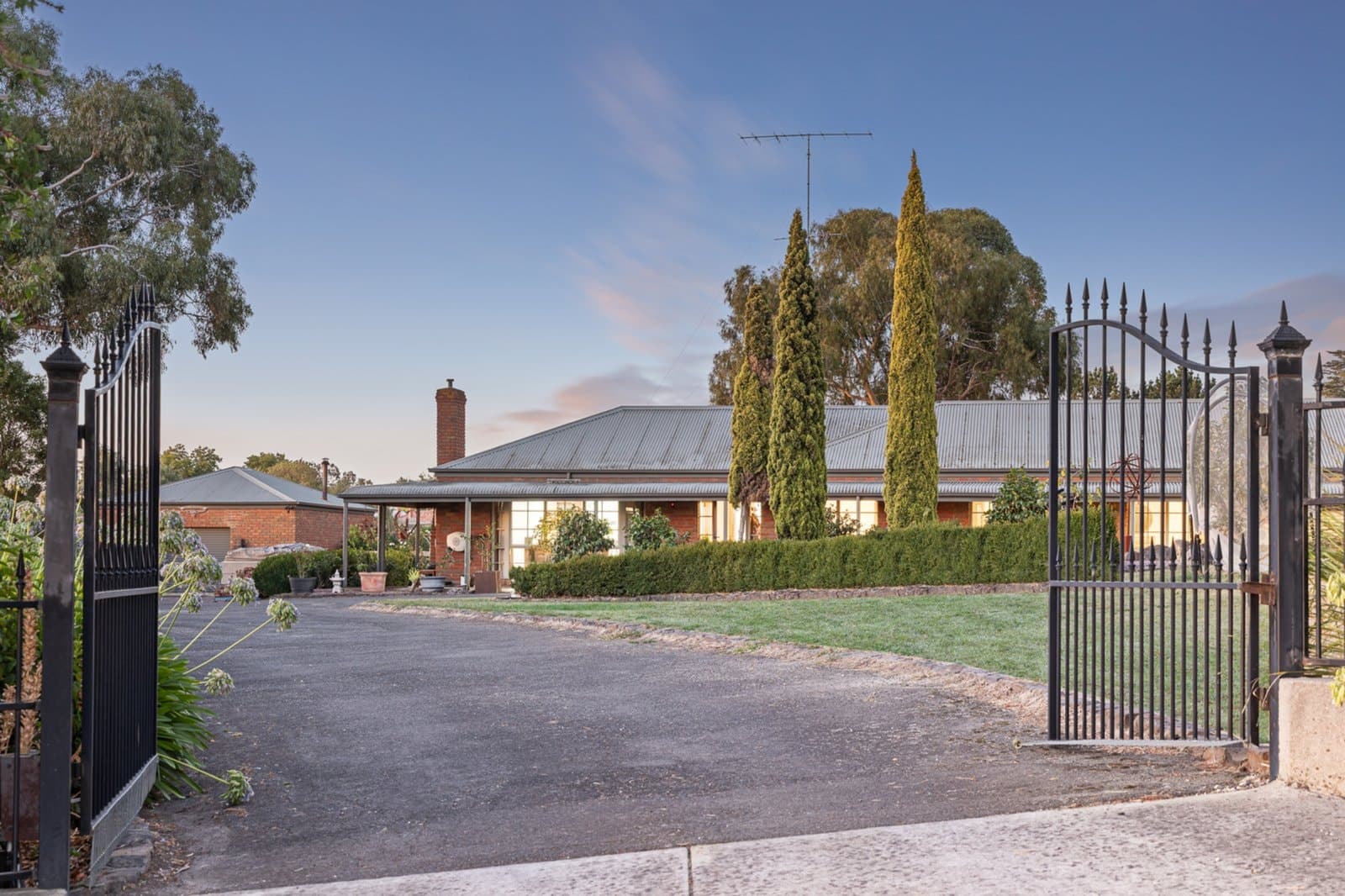 250 Elsworth Street, Mount Pleasant, Mount Pleasant - Image 1