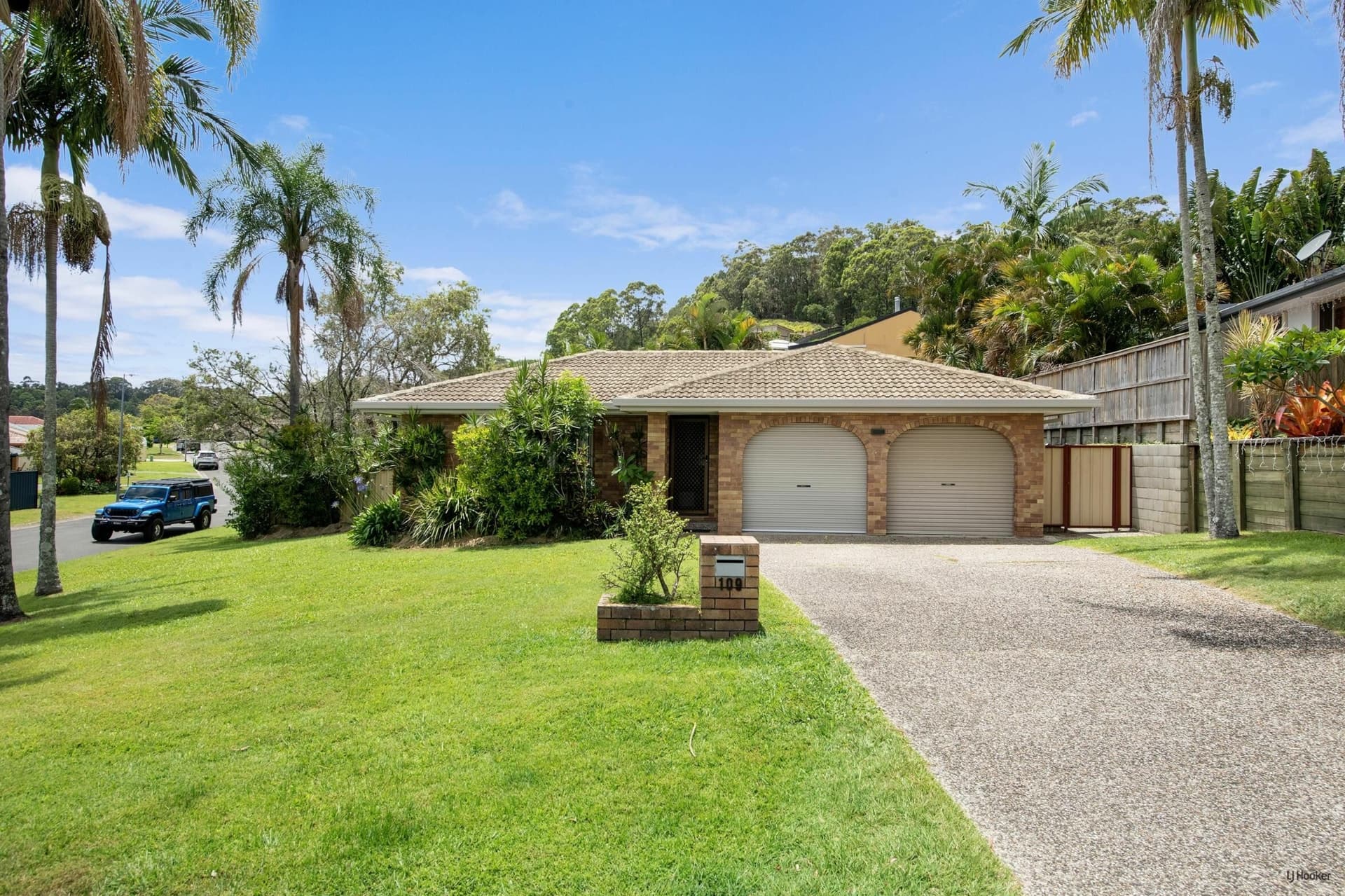 109 Clives Circuit, Currumbin Waters, Currumbin Waters - Image 1
