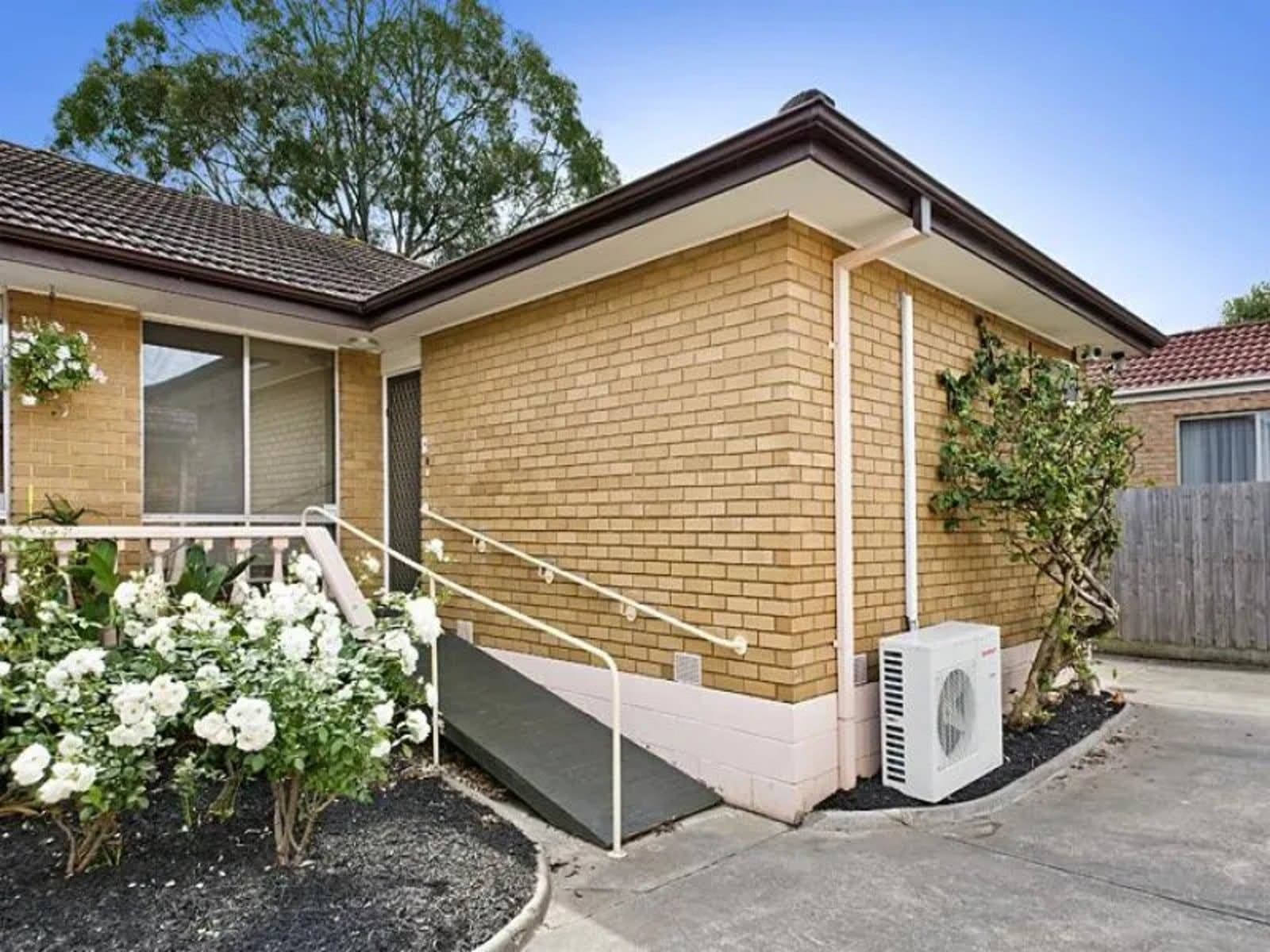 4/6 Maroona Road, Carnegie, Carnegie - Image 1