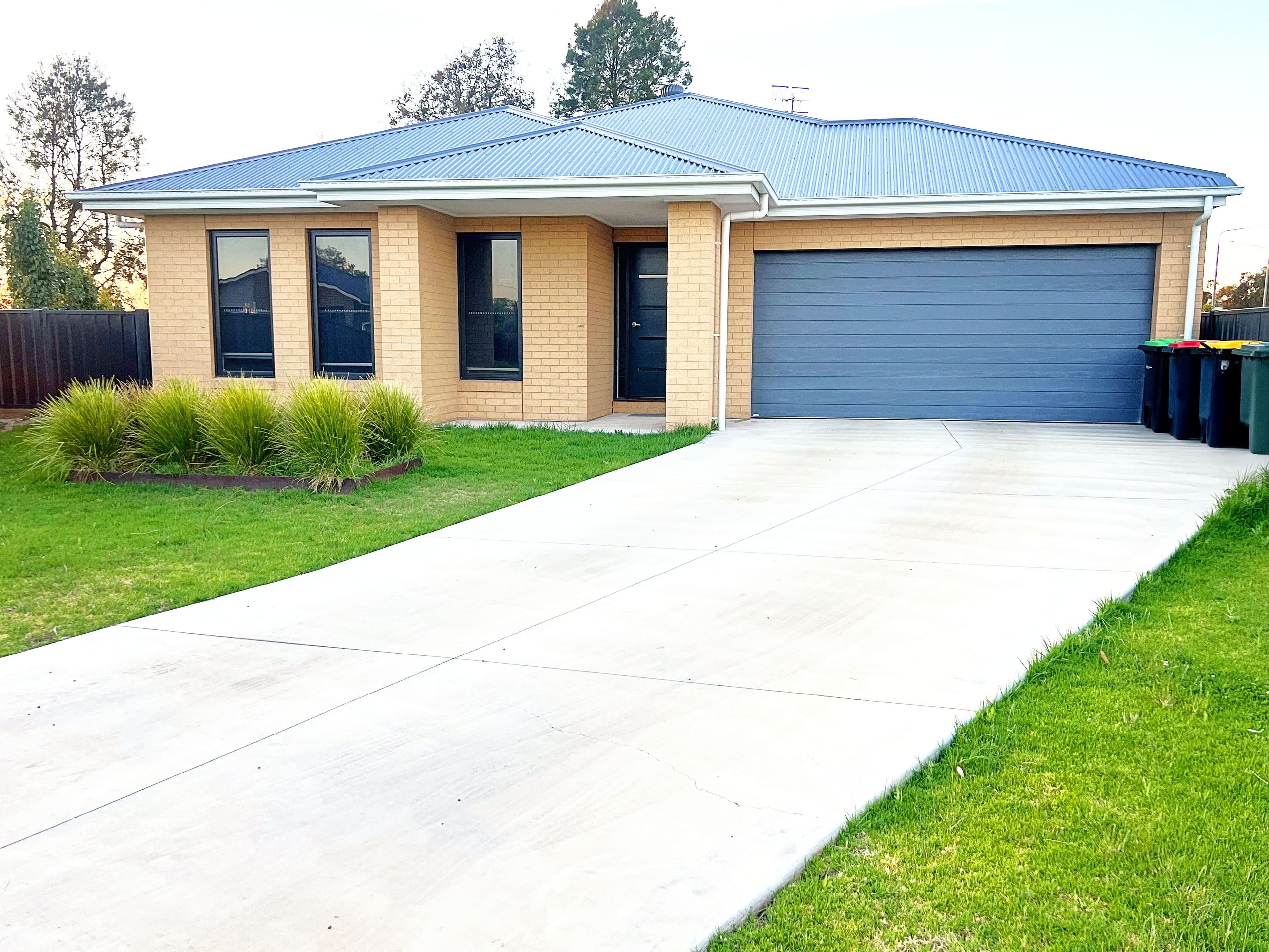 7 Bond Court, Deniliquin NSW 2710, Deniliquin - Image 1
