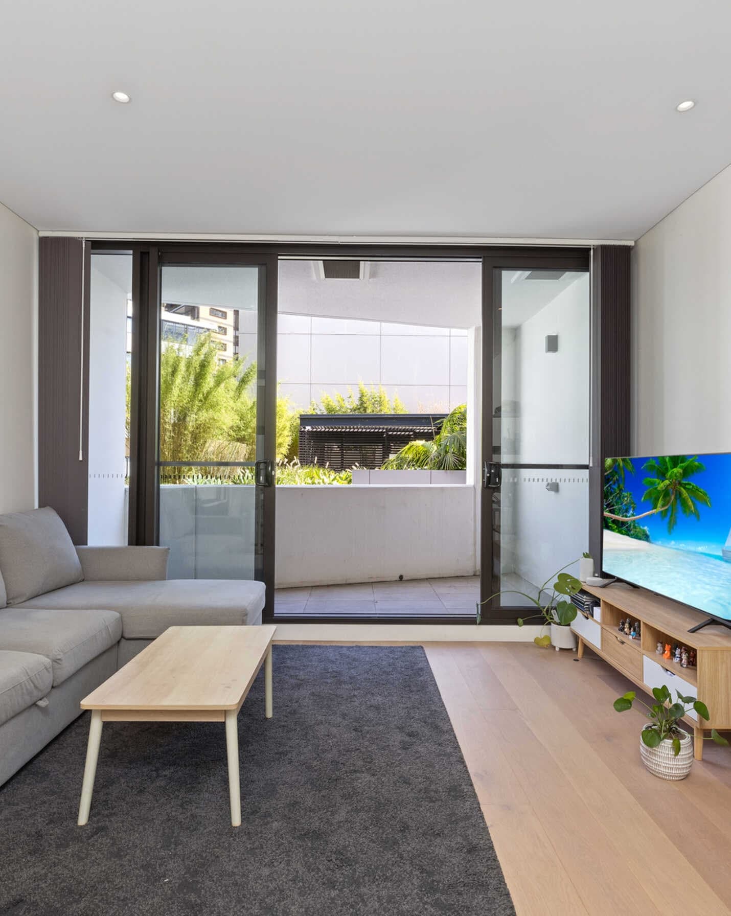 602/9 Albany Street St Leonards, St Leonards - Image 1