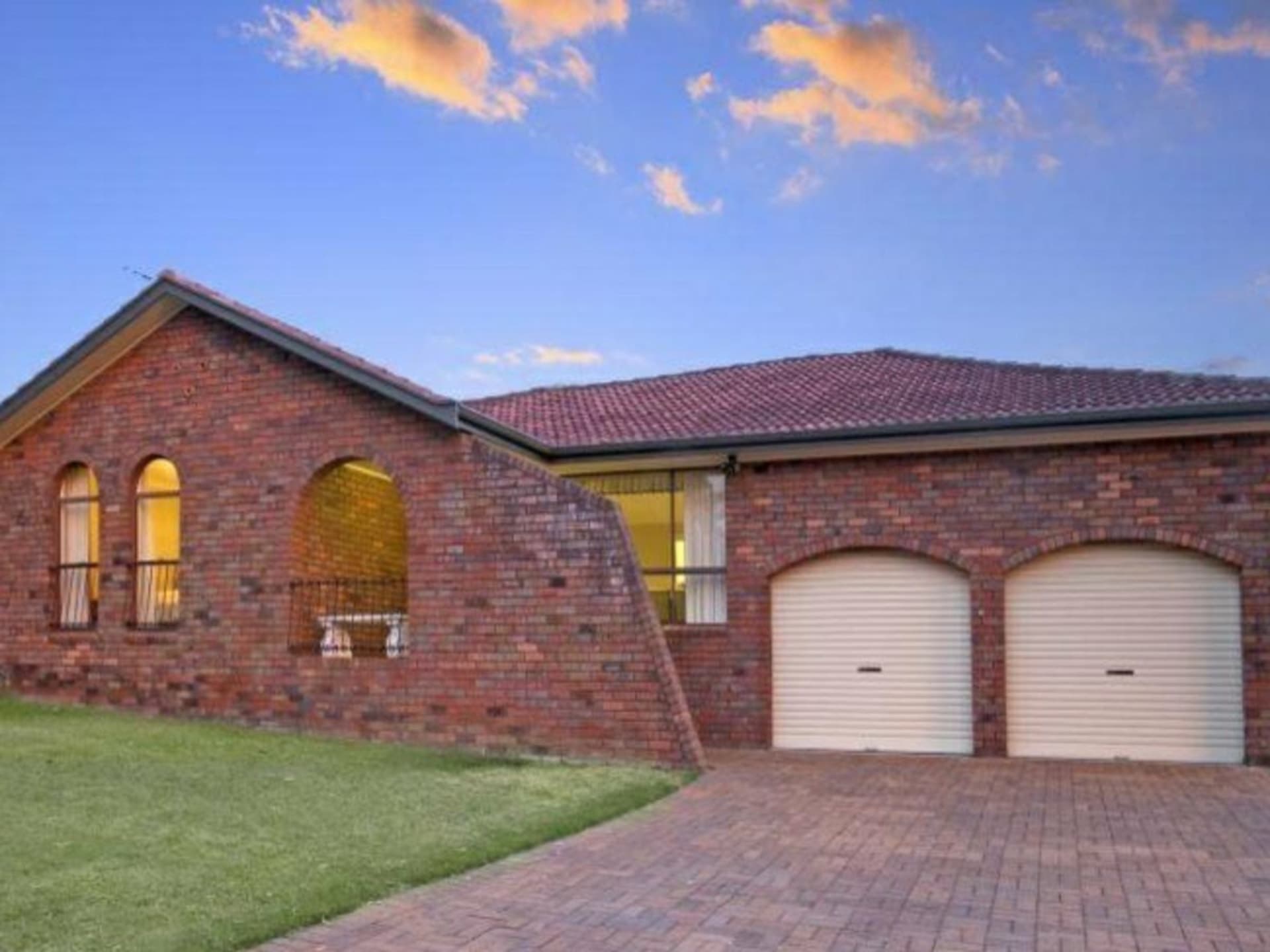 34 Cadman Crescent, Castle Hill, Castle Hill - Image 1