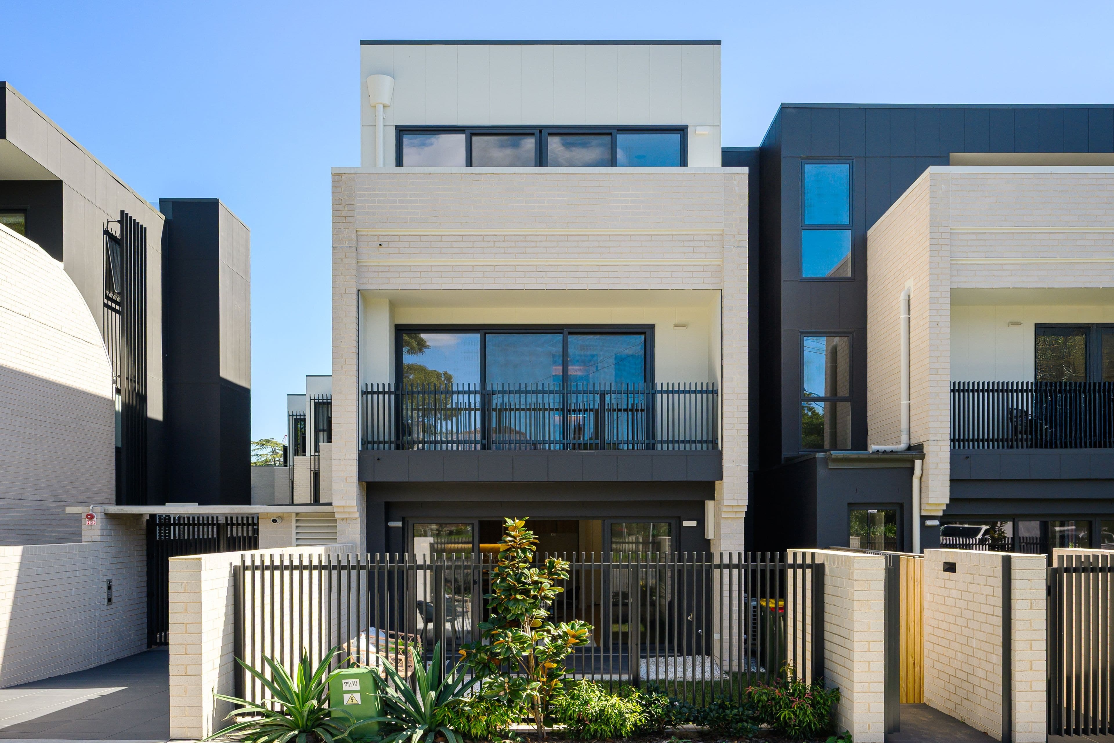 2/6 Kooringa Road, Chatswood NSW 2067, Chatswood - Image 1