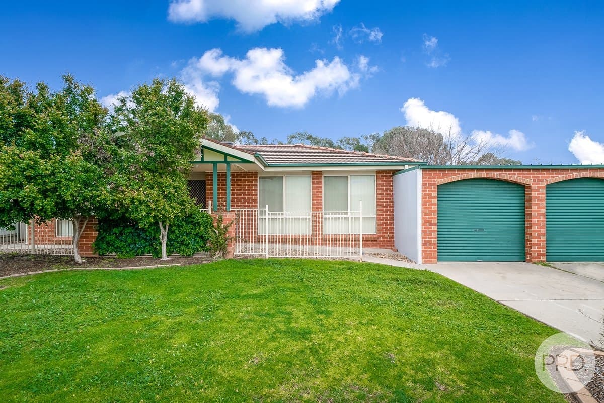 11 Bamarook Crescent, GLENFIELD PARK NSW 2650, Glenfield Park - Image 1