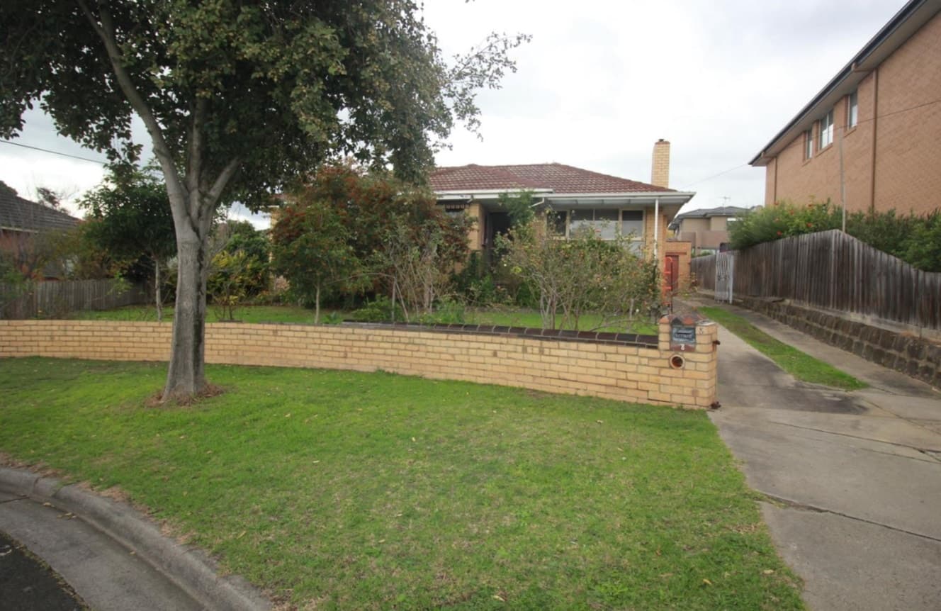 8 Romney Court, MOUNT WAVERLEY, Mount Waverley - Image 1