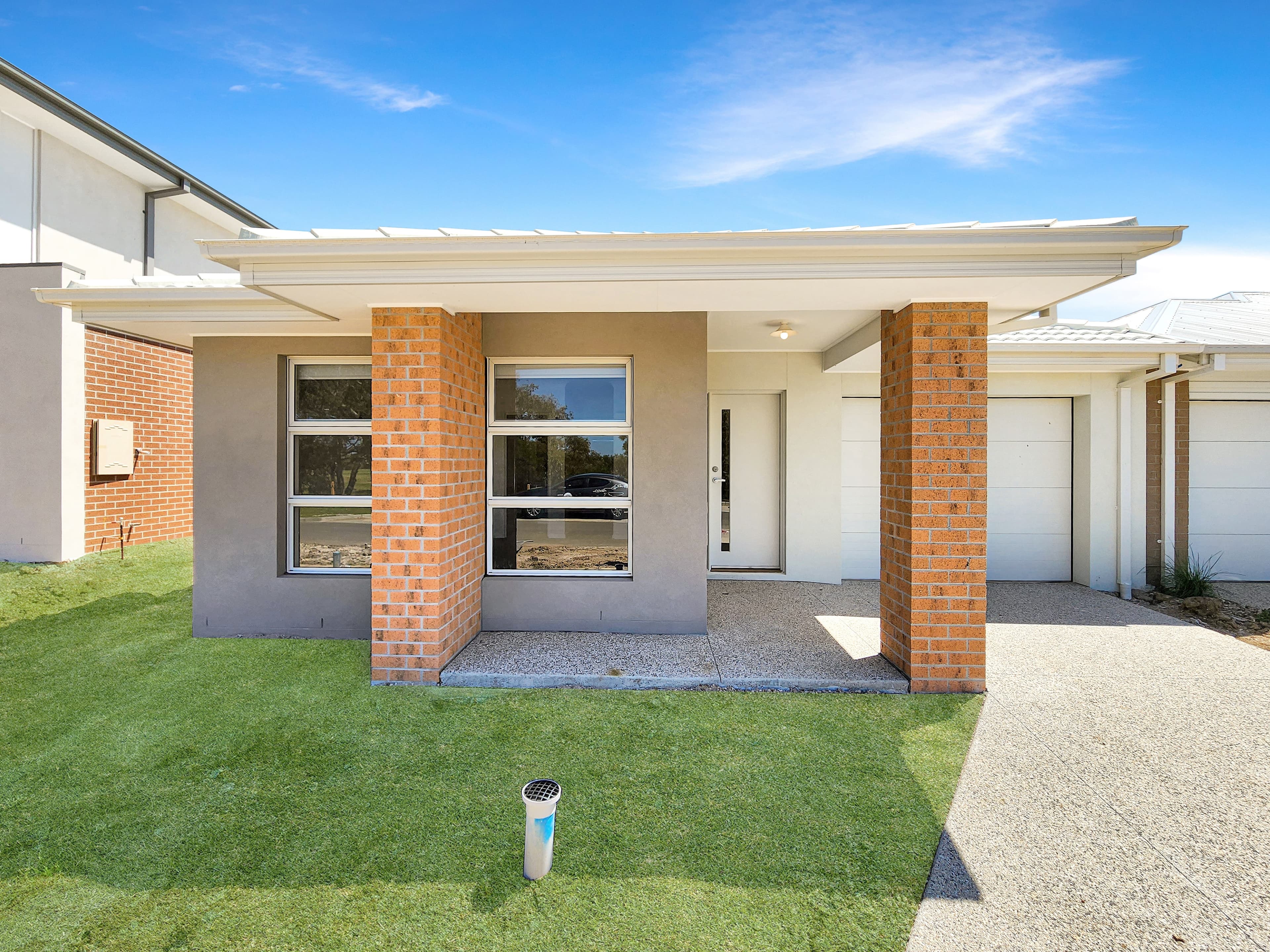 38 Kennard Grove,CHARLEMONT, Charlemont - Image 1