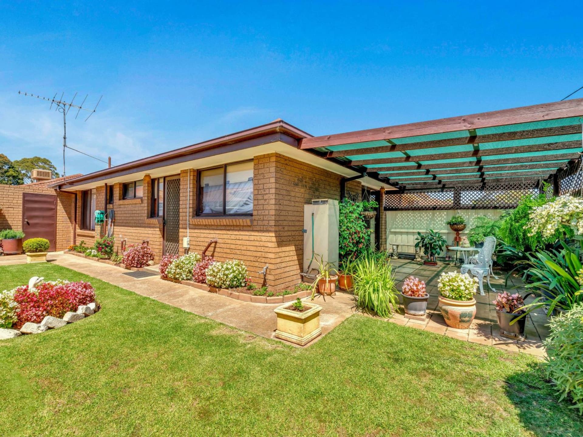 1/16 Creek Street Melton South VIC, Melton South - Image 1