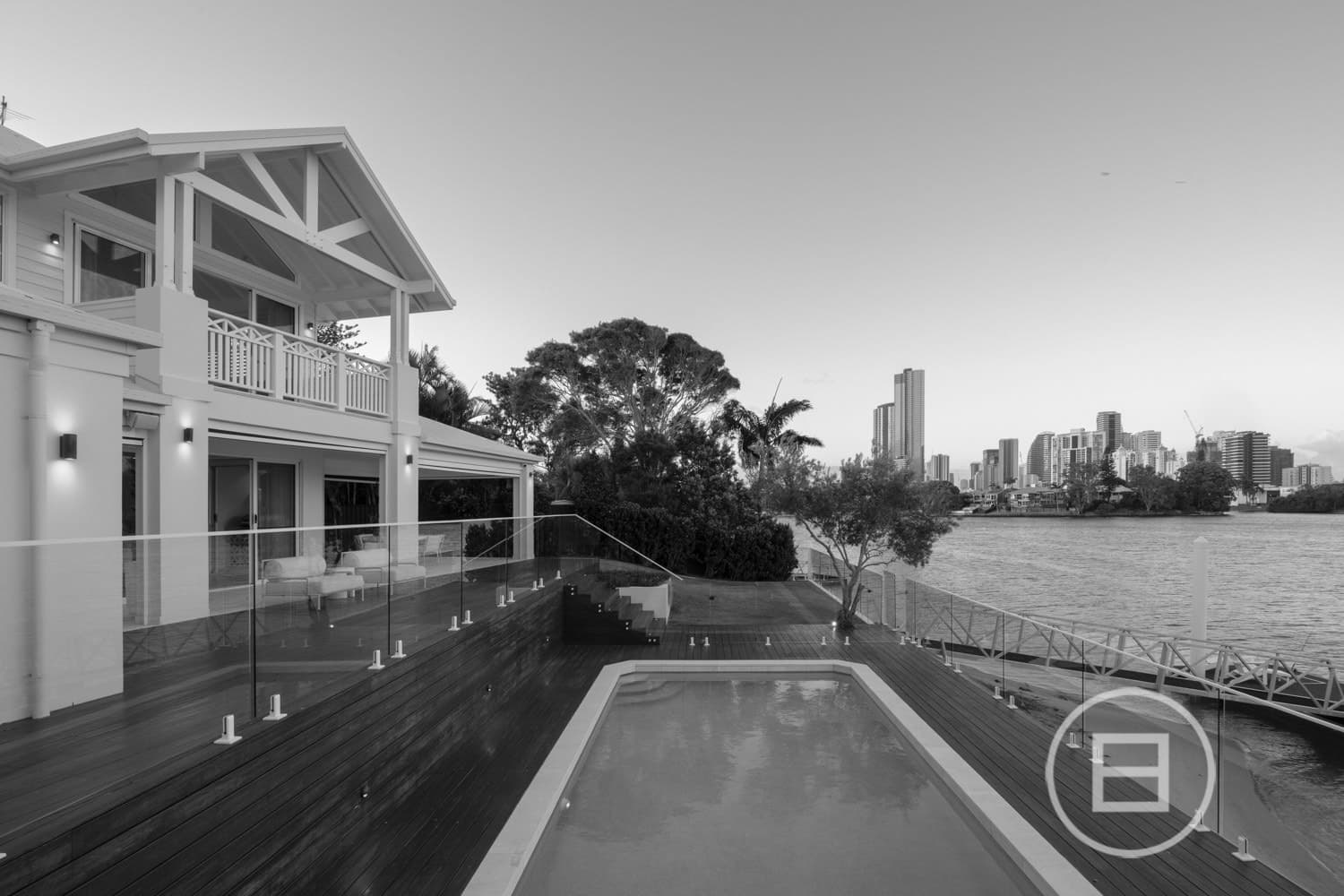 33 Verdichio Avenue, MERMAID WATERS, QLD, Mermaid Waters - Image 1
