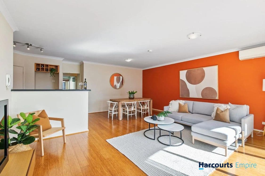 10 Hutchinson Street, BOMBO, NSW 2533, Bombo - Image 1