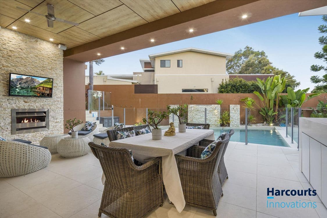 7013 Vista Drive, BENOWA, QLD 4217, Benowa - Image 1